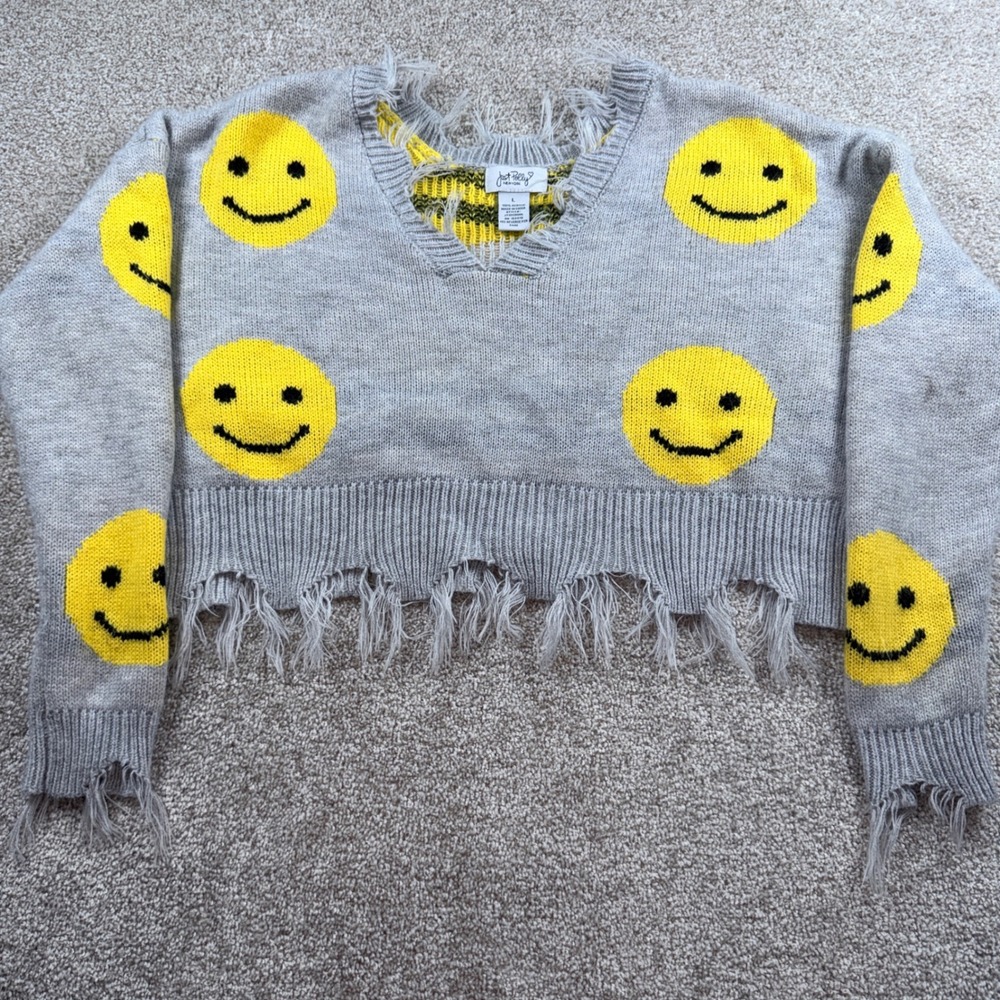 Just Polly Gray Smiley Face Distressed Cropped V-Neck‎ Sweater Large